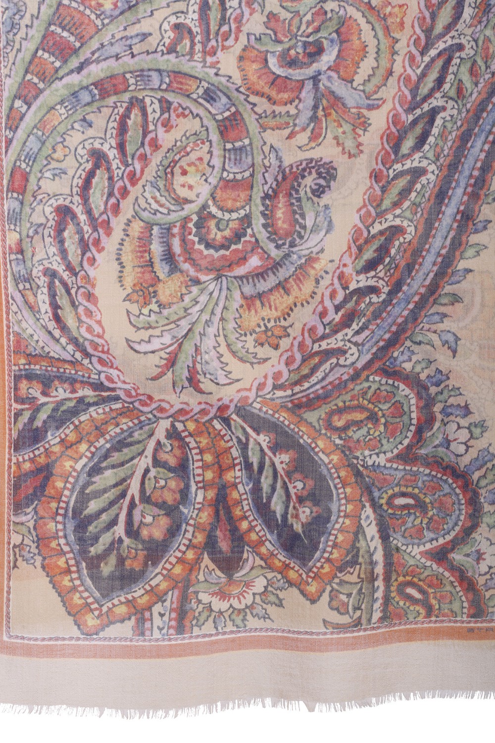 shop ETRO  Sciarpa: Etro sciarpa in cashmere.
Sciarpa in cachemire, decorata da una stampa con motivi Paisley d'archivio e impreziosita da una bordatura unita sfrangiata.
Dimensioni: 70x170cm.
Composizione: 100% Cashmere.
Made in Italy.. 11777 9587-0800 number 9104309